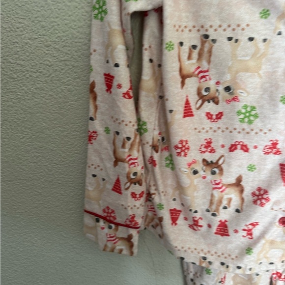 RUDOLPH THE RED NOSE REINDEER kids 2 piece all over print button up pijama set-M - Picture 6 of 9
